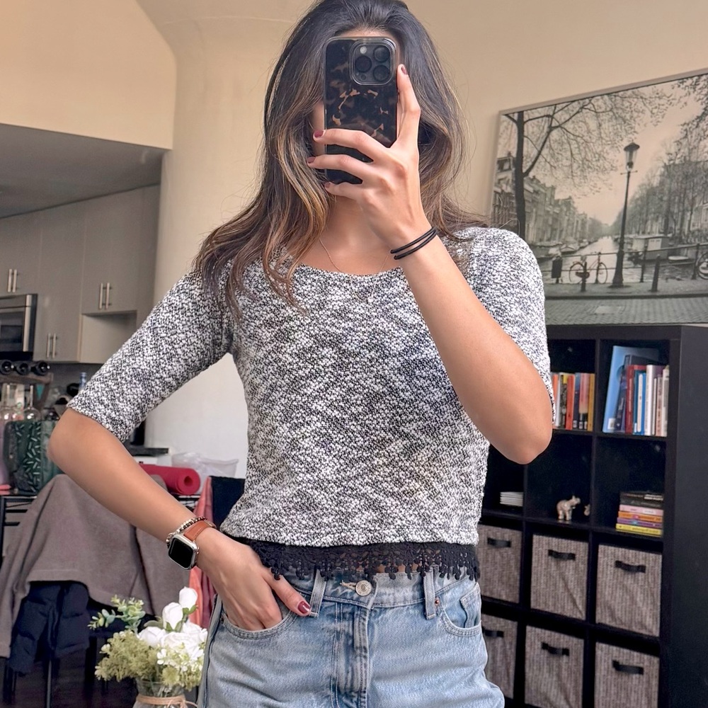 Gray cropped 3/4 sleeve tee